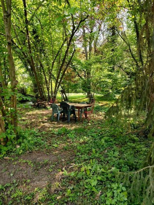 Villa Le Calme A La Source Brechamps Exterior foto